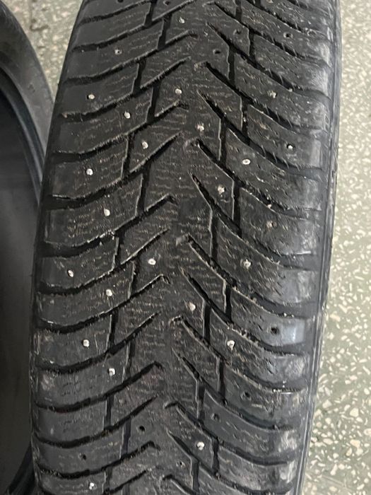 Автошины Nokian 2 шт