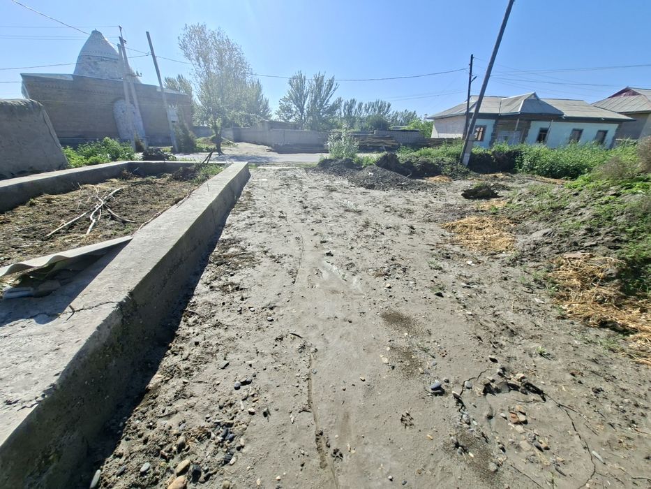 Uy sotiladi 33 sotix