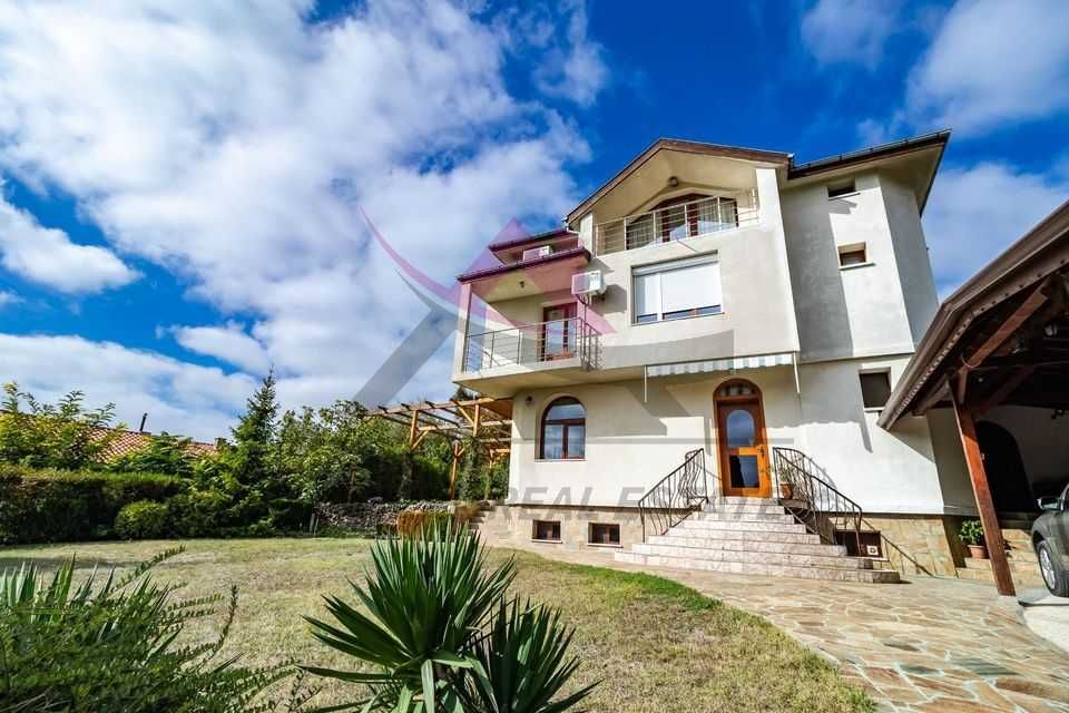 Дава се под наем Многостаен апартамент в Варна, Изгрев - 350 кв.м за 1500 € - Снимка #7