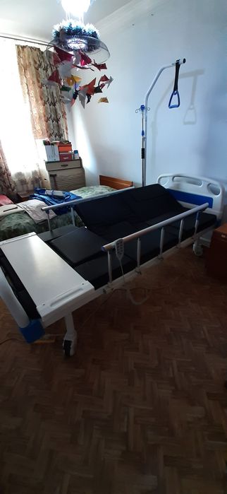 Продаеться многофункциональная электрическая медицинская кровать