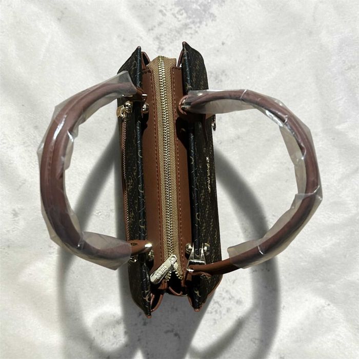 Geantă GUESS elegantă – model monogram