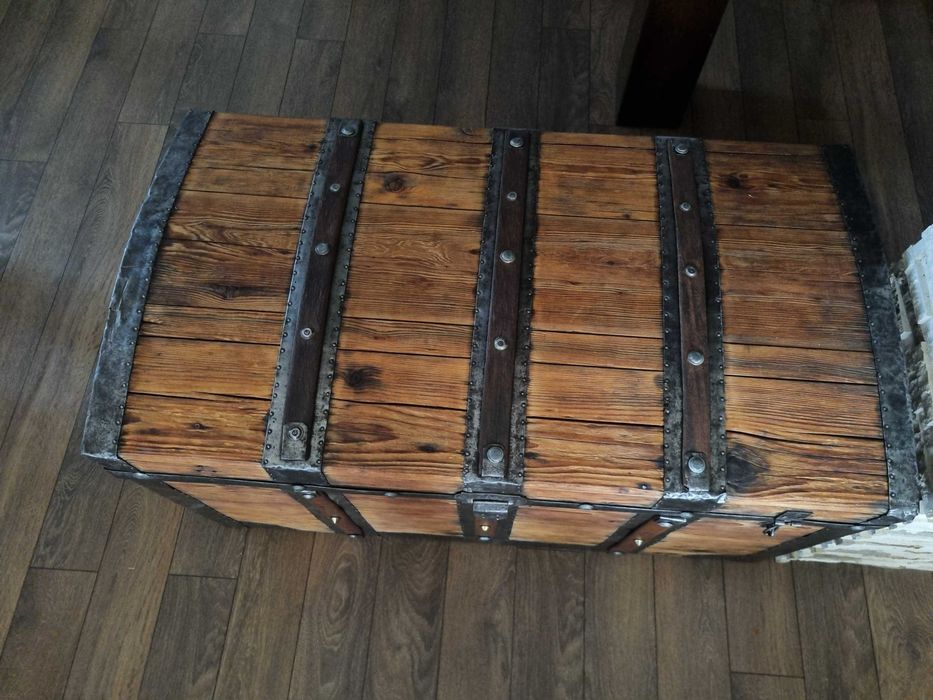 Стар сандък/ракла/скрин/ два броя