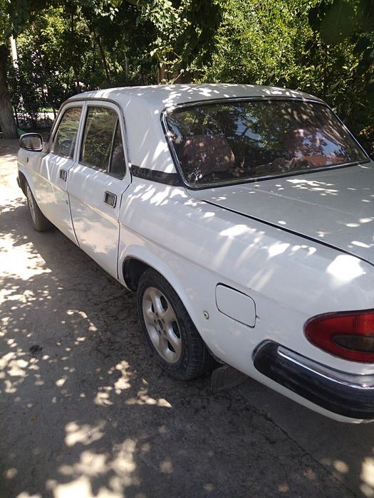 Продаю машину Волга Газ 3110