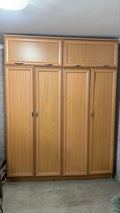 Шкаф плательный продам самовывоз