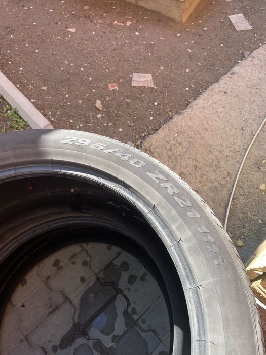 Летние шины,295/40 R21.  Pirelli
