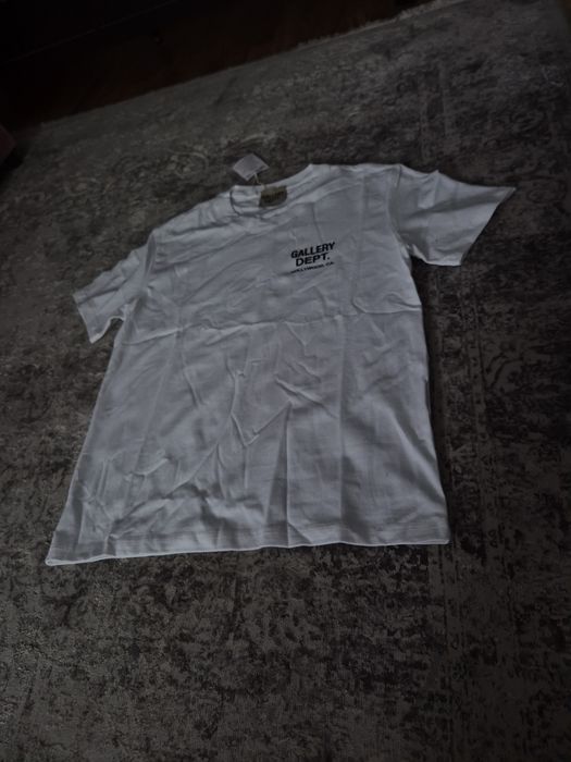 Tricou gallery dept