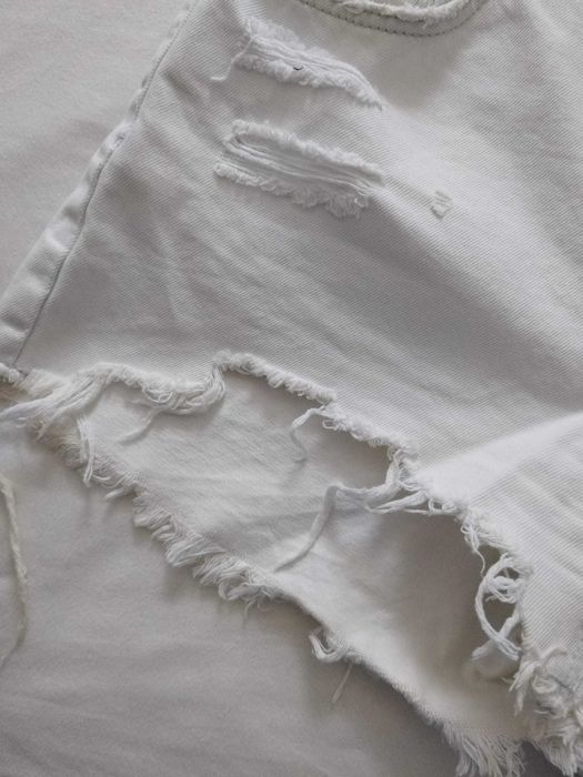 Blugi scurti Bershka 36