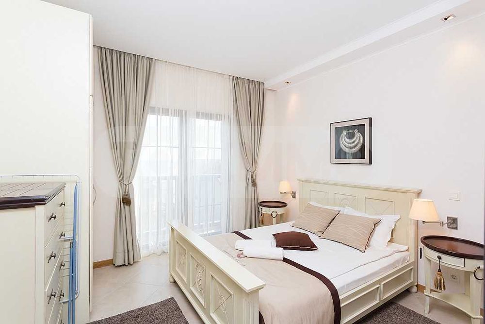 Двустаен апартамент в елитен голф комплекс Thracian Cliffs Golf Resort