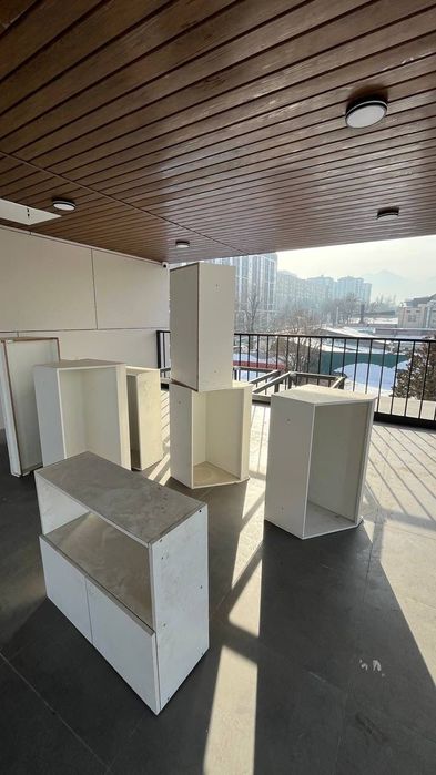 Офисная мебель, тумбочки, полки и шкафы стеллажи