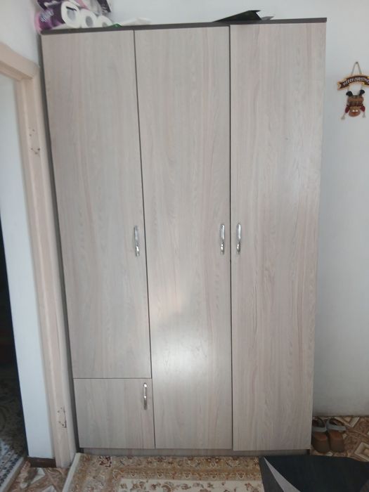 Продам шкафы недорого