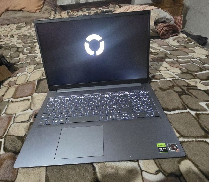 Lenovo LOQ 15ARP10