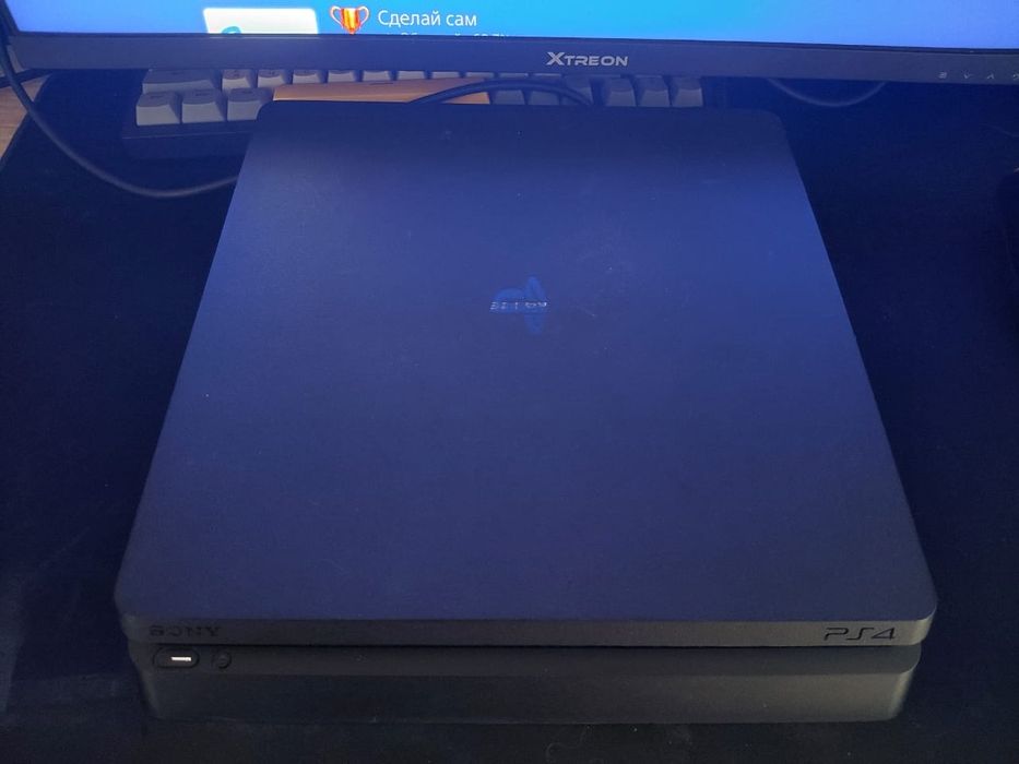 Playstation 4 slim