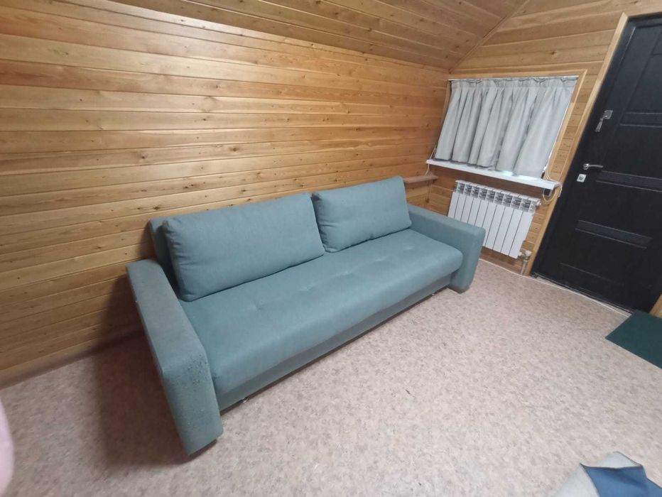 Продам раскладной диван с подушками