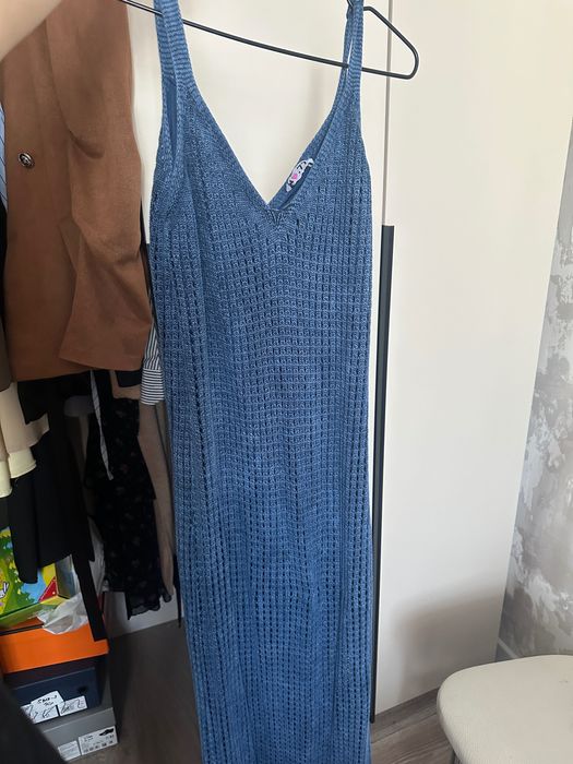 Одежда все по 3.500 тг.