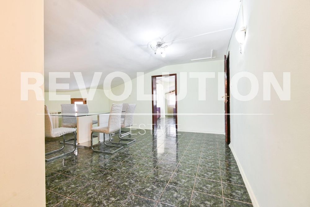 Дава се под наем Етаж от къща в София, Надежда 4 - 150 кв.м за 997.05 € - Снимка #5