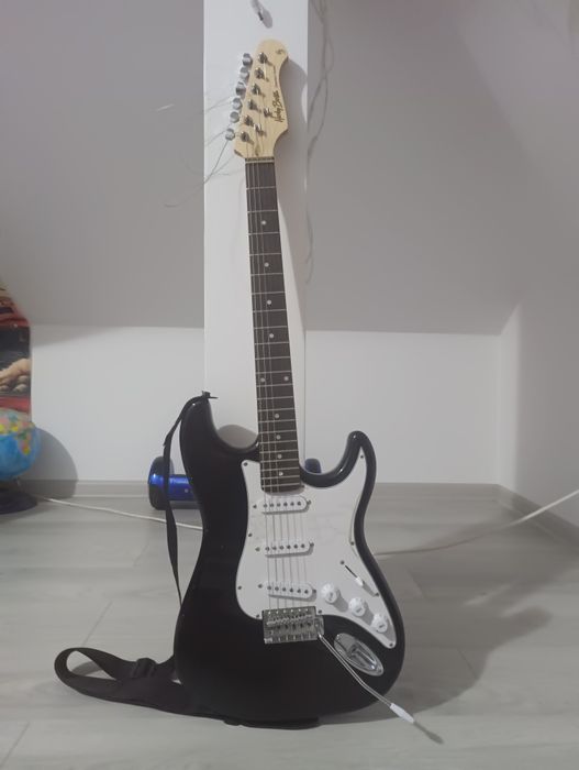 Harley Benton ST-20 cu miniamp Harley Benton MA-5