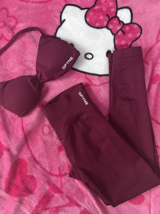 DFYNE дамски фитнес комплект – клин + бюстие