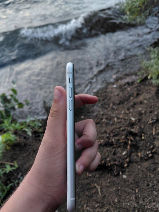 Iphone XR 64GB в хорошом состоянии