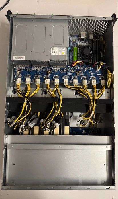 Gigabyte G431-MM0 GPU Server – 2x NVIDIA Tesla V100 16GB PCIe, 16GB DDR4 ECC, 3x 1600W Redundant PSU