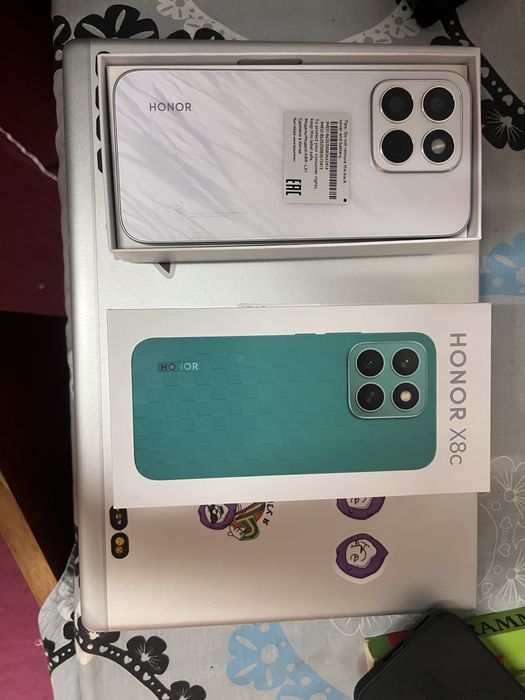 Honor x8c rangi oq yangi