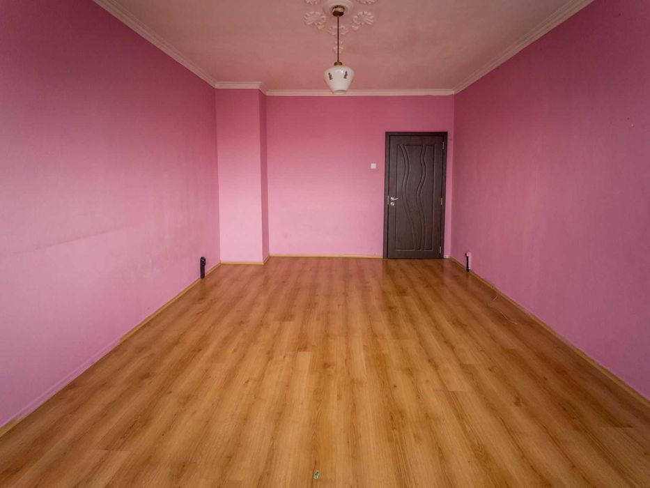 Продава се Двустаен апартамент в София, Обеля 2 - 70 кв.м за 984 €/кв.м - Снимка #2