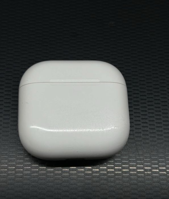 Продам кейс от airpods4 без шумки