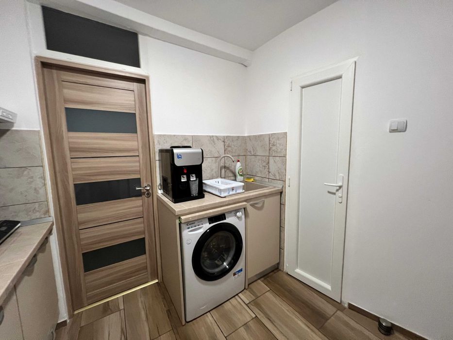 Vand Garsoniera zona Baneasa