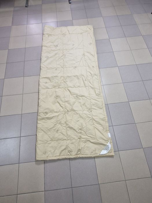 Продам верблюжье одеяло б/у. 220×180