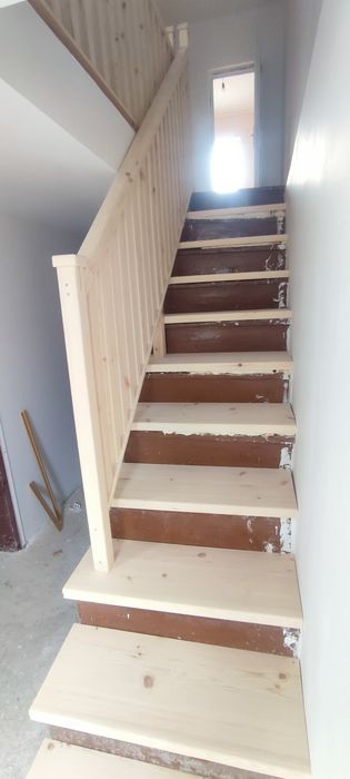 Дървен парапет по поръчка