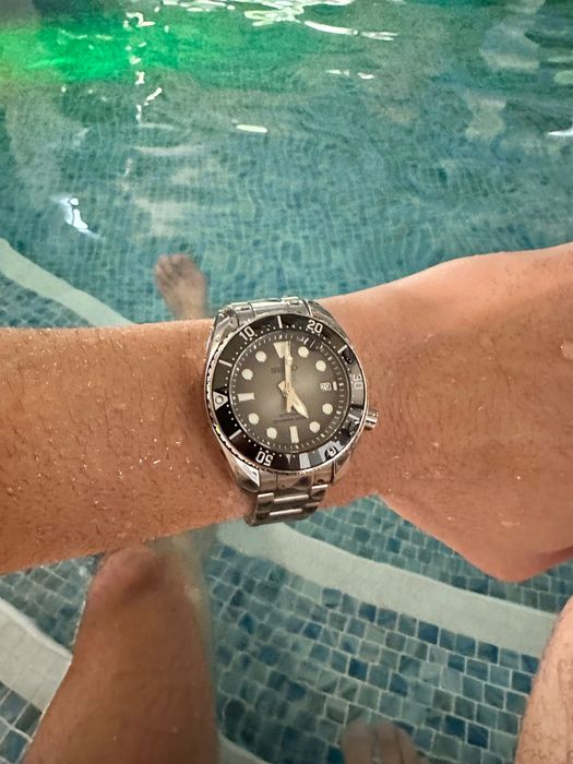 Продавам часовник Seiko Prospex Sumo SPB 323J1