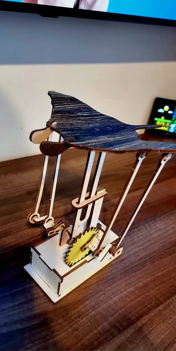 Pisică Bionica electrică