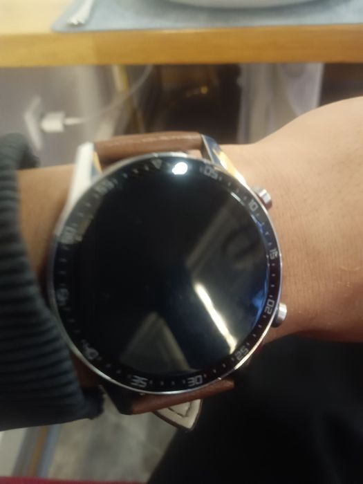 Срочно продаются смарт часы SK7