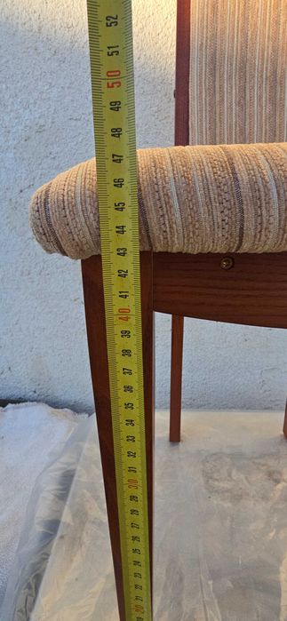 Продавам масивни столове