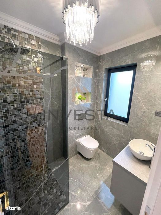 Casa moderna cu priveliste asupra orasului, terasa cu jacuzzi, Iris