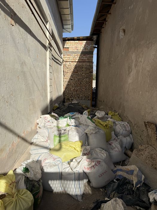 Tayor qoplangan toza qum