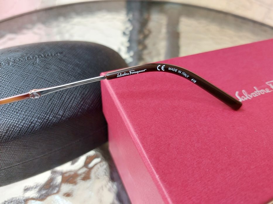 Salvatore Ferragamo; Ana Hickmann-слънчеви очила