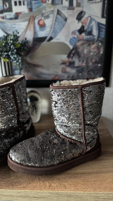 Дамски UGG номер 40
