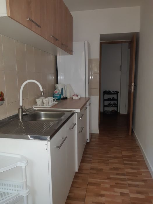 Închiriez apartament