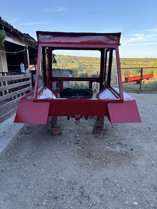 Cabină trapez / tronconică u650