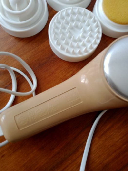 Aparat de masaj cu încălzitor