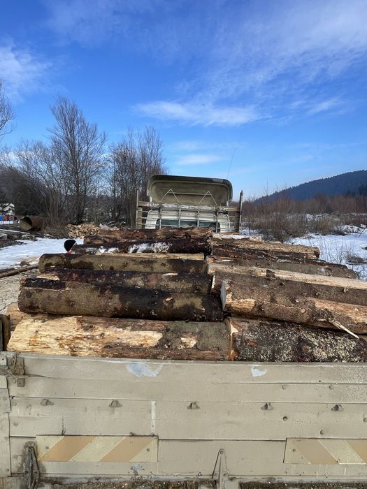 Lemn de foc uscat cu transport  la domiciliu