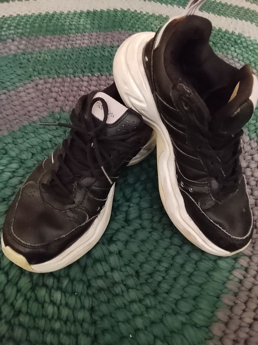 Кроссовки Adidas