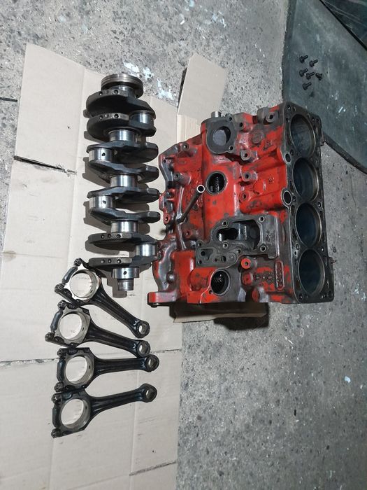 Продам коленвал блок шатун от 2е