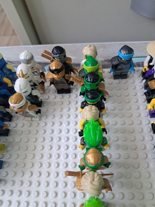 Lego NINJAGO la schimb