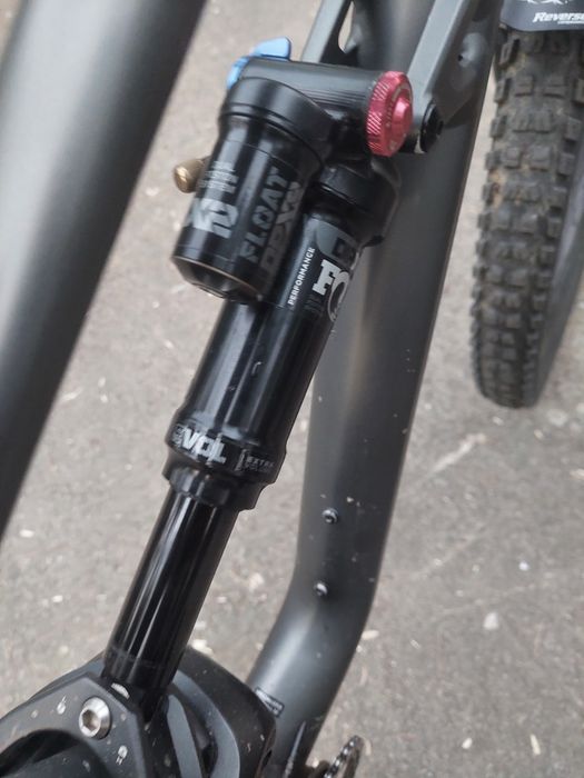 Vând shock bicicleta  fox float DPX 2 performance