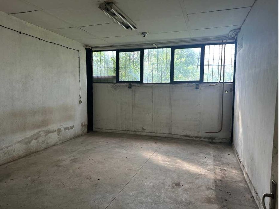 Авторемонтна работилница/Цех-681 м2, ЗПЗ