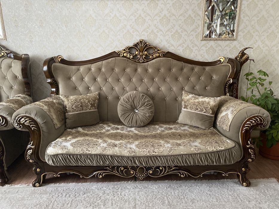 Гостины диван с креслами