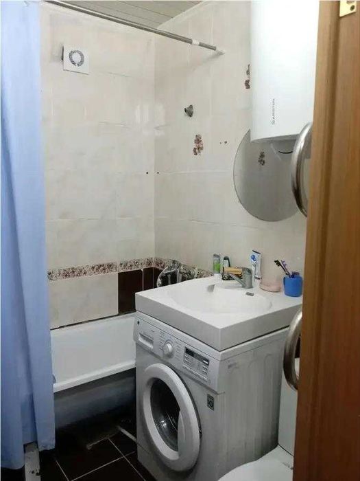 Продам 2комн квартиру на 12мкр