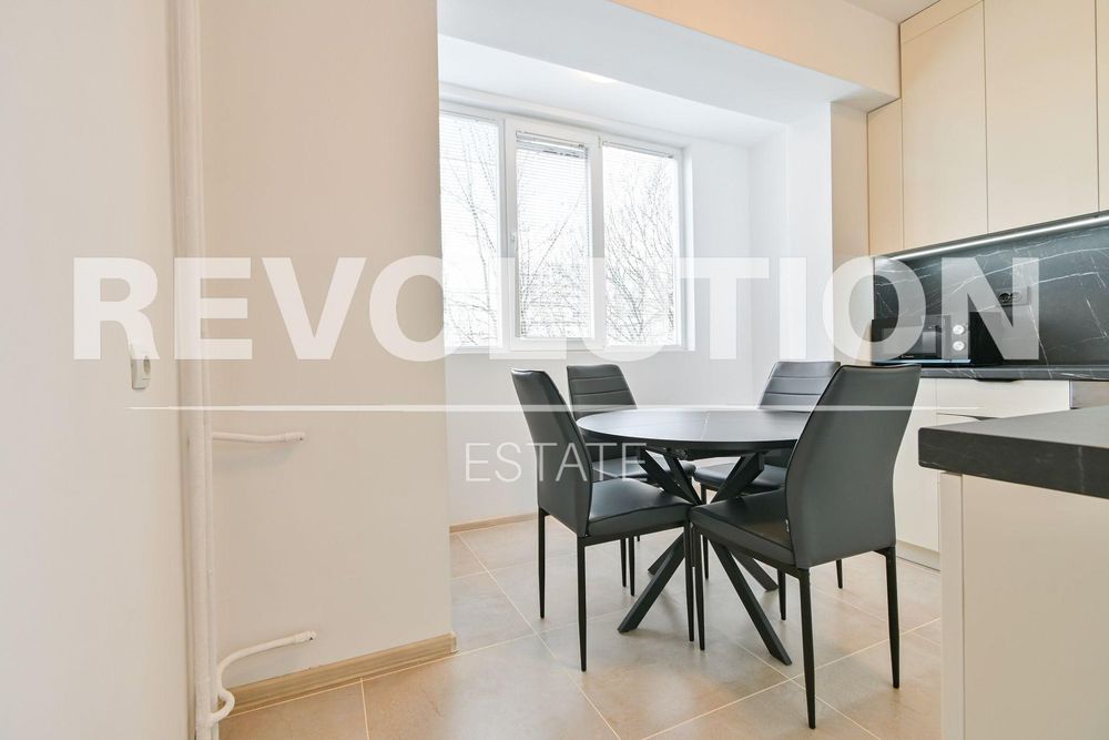 Двустаен апартамент в ж.к. Дружба 1.