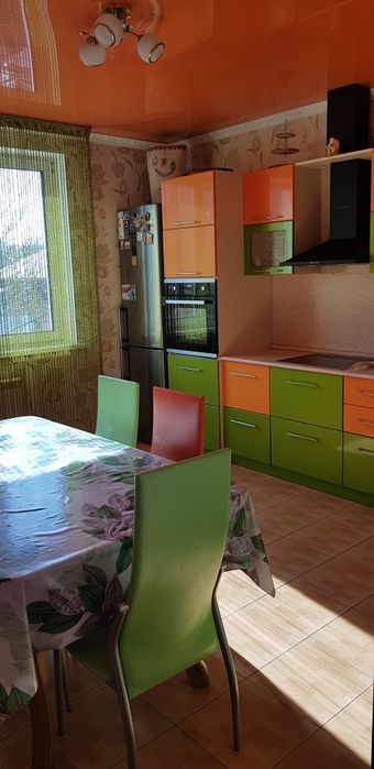 Продаётся коттедж .Центр города.